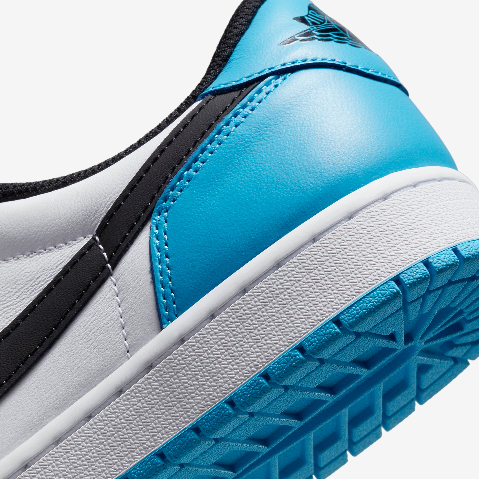 Jordan 1 Retro Low OG Black Dark Powder Blue Funky Insole